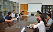 体育学院办公室支部组织全体党员学习十九大报告精神