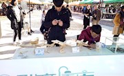 体育学院学生积极参加校创意集市